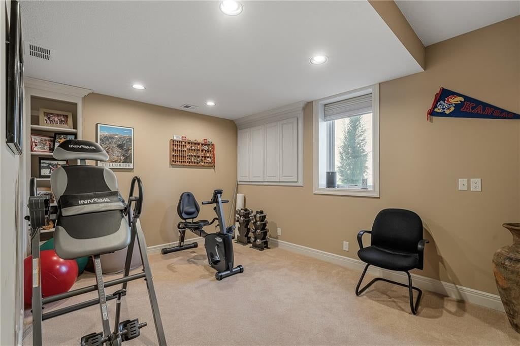 Home gym at 8959 Chestnut Street, Lenexa, KS 66220
