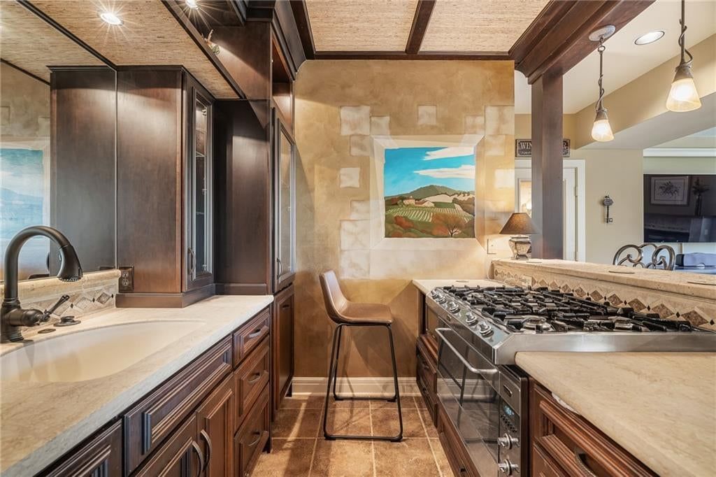 Photo 44 of 67 - 8959 Chestnut Street, Lenexa, KS 66220