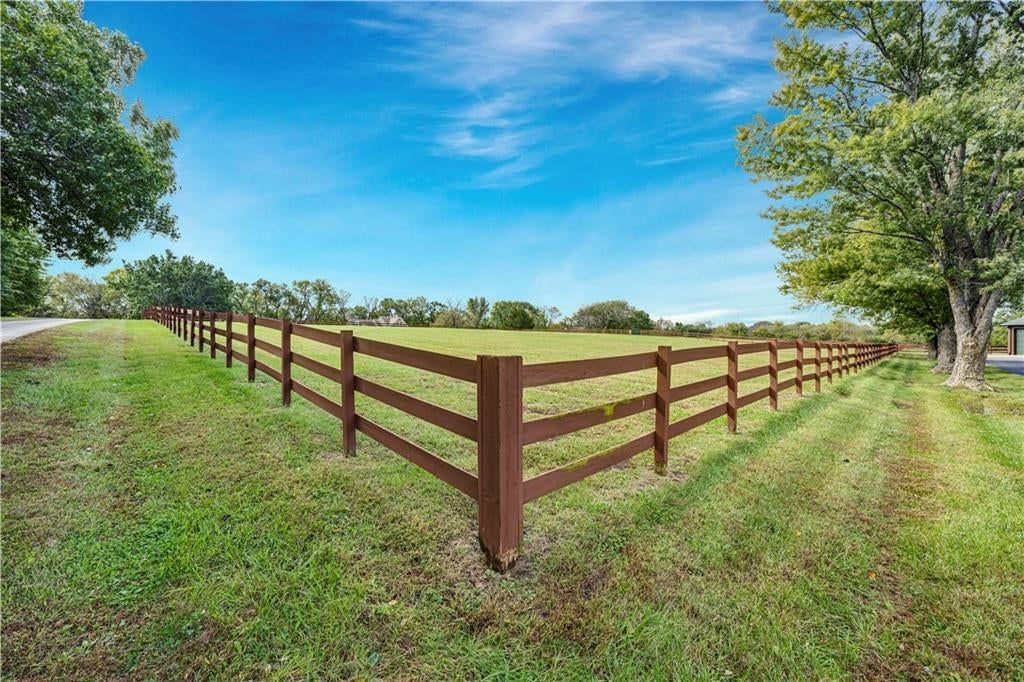 Photo 64 of 90 - 4450 W 188th Street, Stilwell, KS 66085