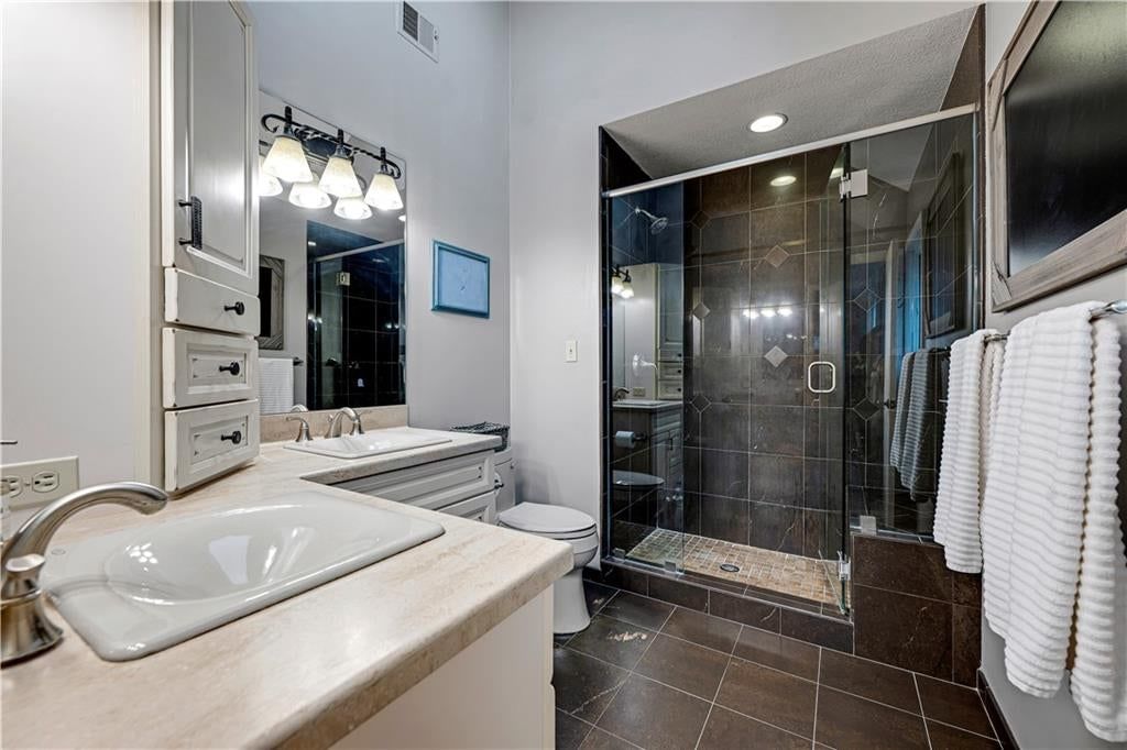 Photo 35 of 90 - 4450 W 188th Street, Stilwell, KS 66085