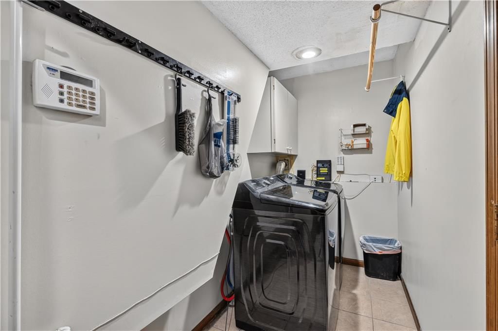 Photo 25 of 25 - 5348 W 102 Street, Overland Park, KS 66207