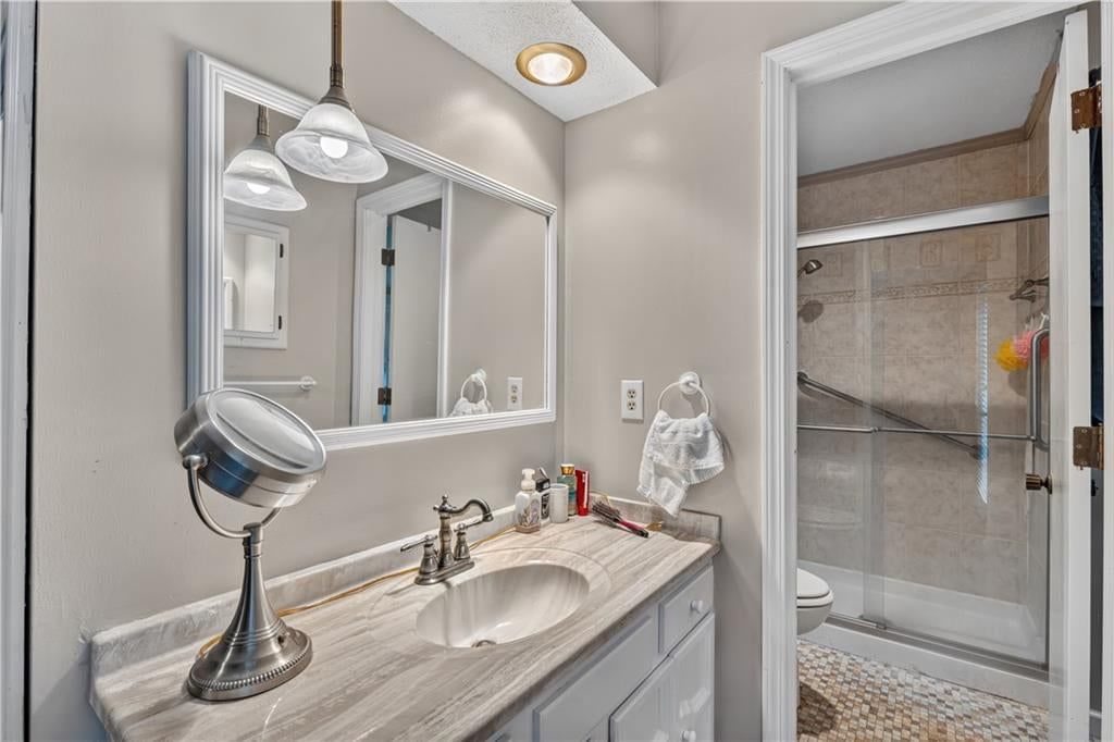 Tiled shower at 5348 W 102 Street, Overland Park, KS 66207