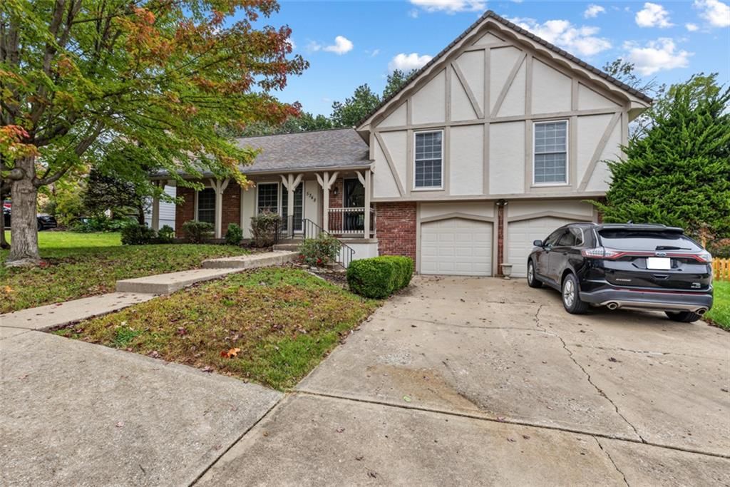 5348 W 102 Street, Overland Park, KS