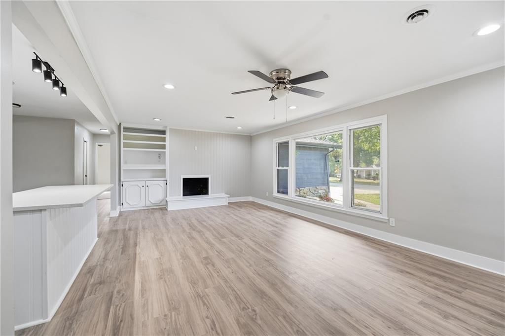 Photo 12 of 60 - 4409 Ridgeway Avenue, Kansas City, MO 64133