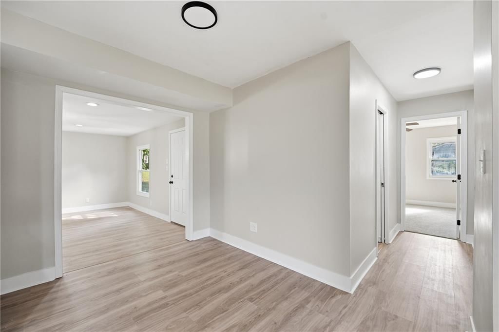 Photo 19 of 60 - 4409 Ridgeway Avenue, Kansas City, MO 64133