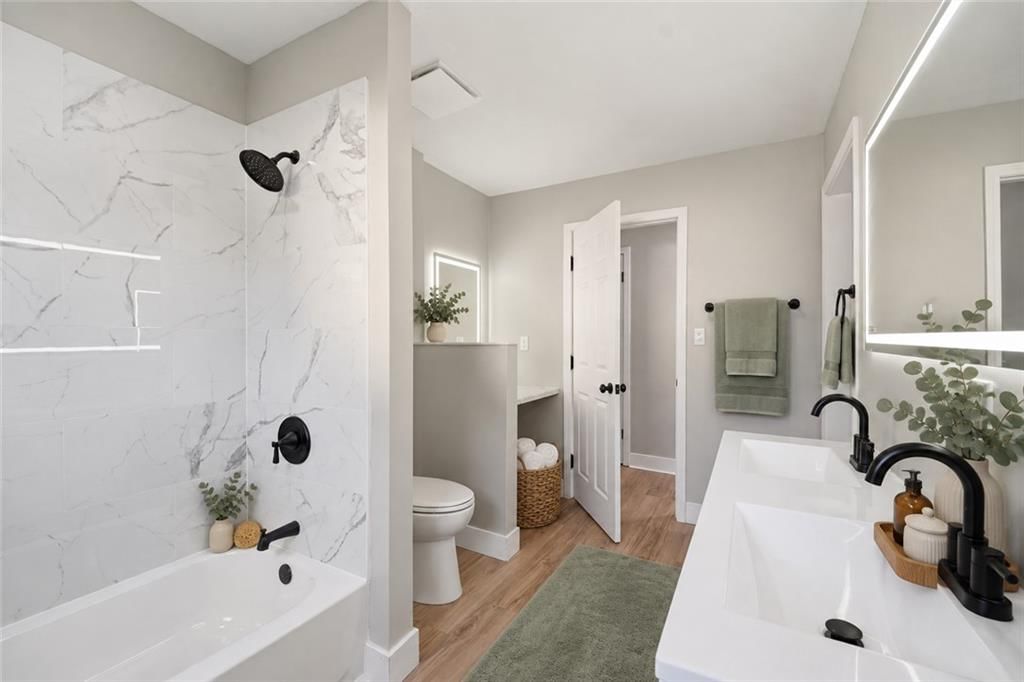 Photo 26 of 60 - 4409 Ridgeway Avenue, Kansas City, MO 64133