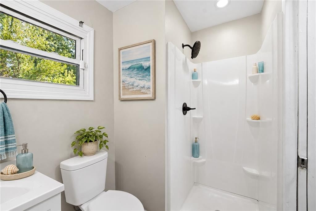 Photo 30 of 60 - 4409 Ridgeway Avenue, Kansas City, MO 64133