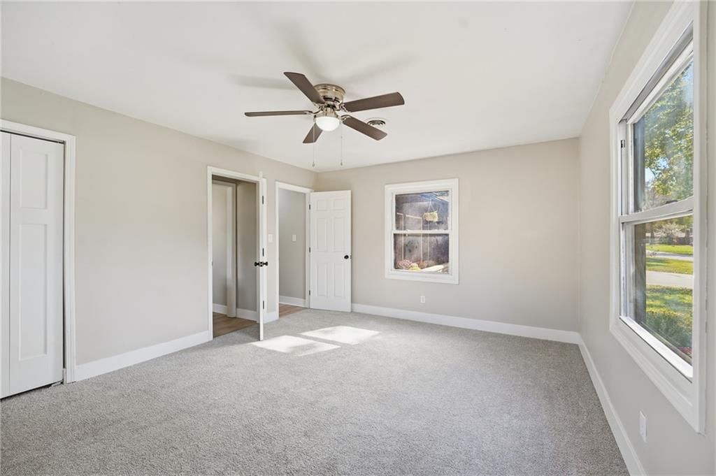 Photo 37 of 60 - 4409 Ridgeway Avenue, Kansas City, MO 64133