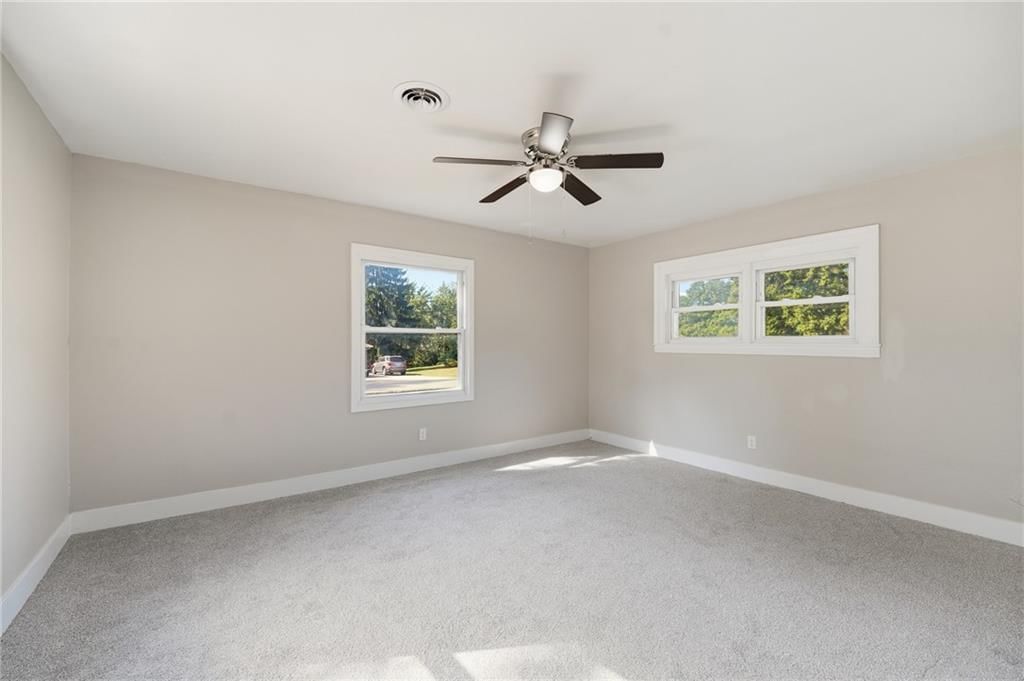 Photo 39 of 60 - 4409 Ridgeway Avenue, Kansas City, MO 64133