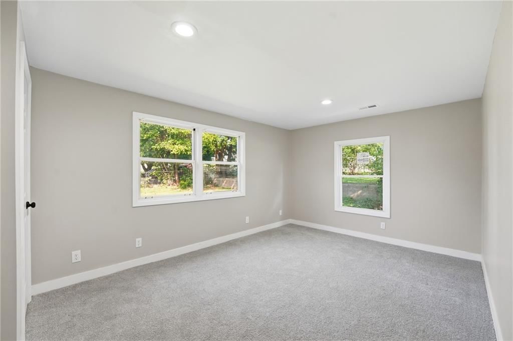 Photo 43 of 60 - 4409 Ridgeway Avenue, Kansas City, MO 64133