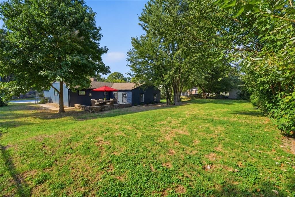 Photo 54 of 60 - 4409 Ridgeway Avenue, Kansas City, MO 64133