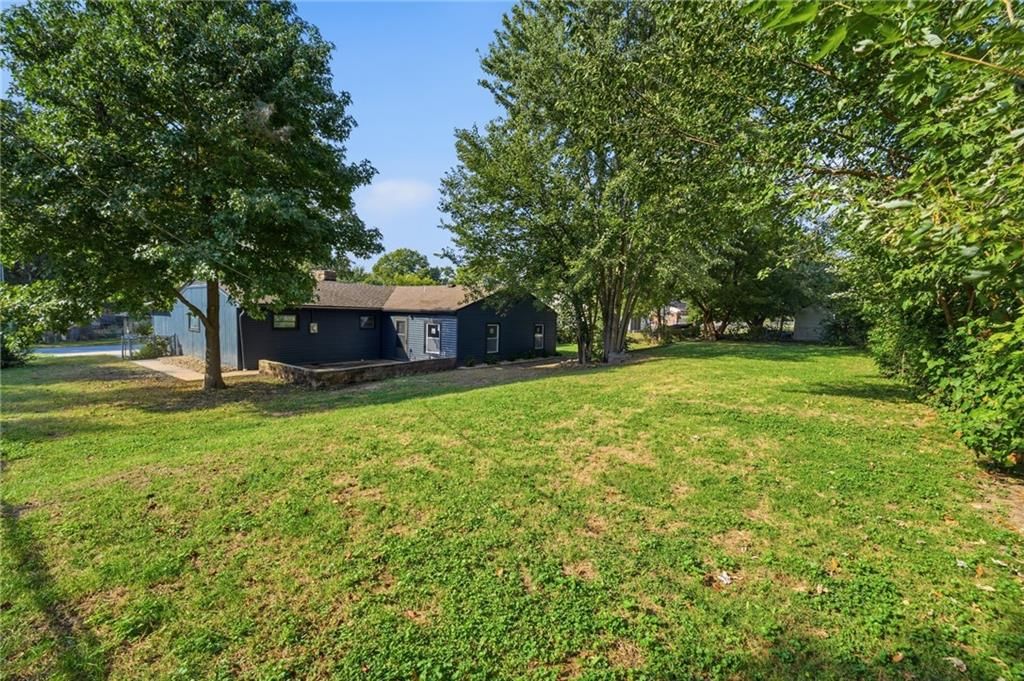 Photo 55 of 60 - 4409 Ridgeway Avenue, Kansas City, MO 64133