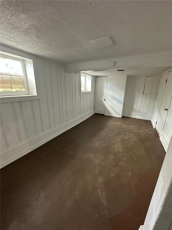 Photo 9 of 17 - 4523 Wabash Avenue, Kansas City, MO 64130
