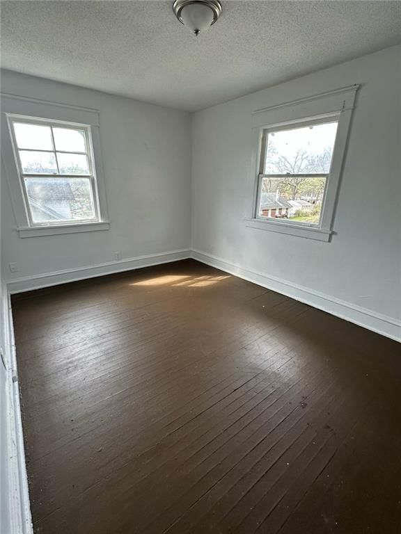 Photo 15 of 17 - 4523 Wabash Avenue, Kansas City, MO 64130