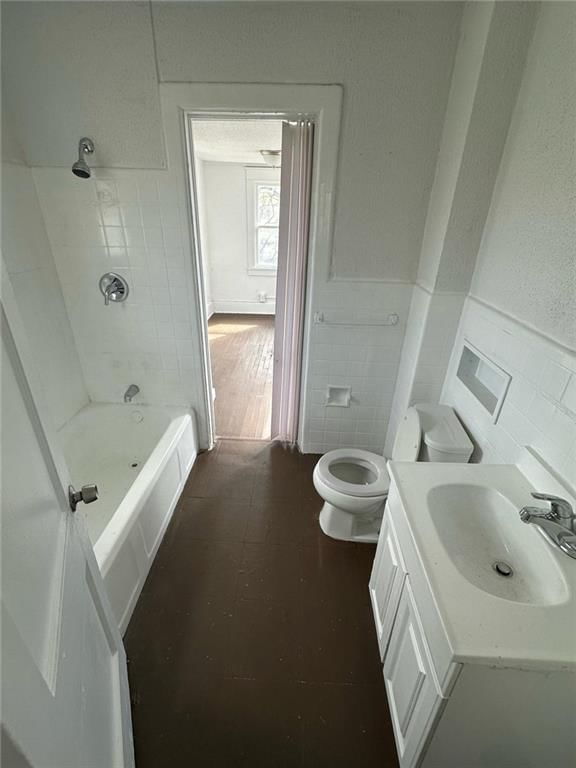 White vanity at 4523 Wabash Avenue, Kansas City, MO 64130