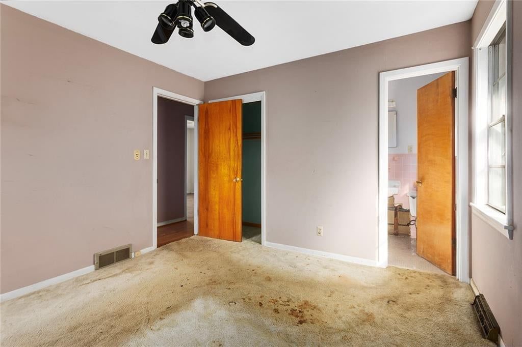 Photo 20 of 28 - 8431 Glenwood Street, Overland Park, KS 66212