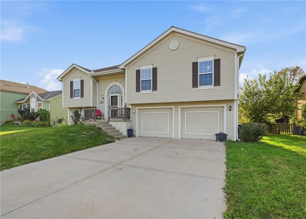 10924 N Marsh Avenue, Kansas City, MO: listing photo 2