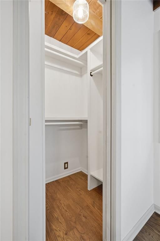 Photo 16 of 26 - 5041 Clark Drive, Roeland Park, KS 66205