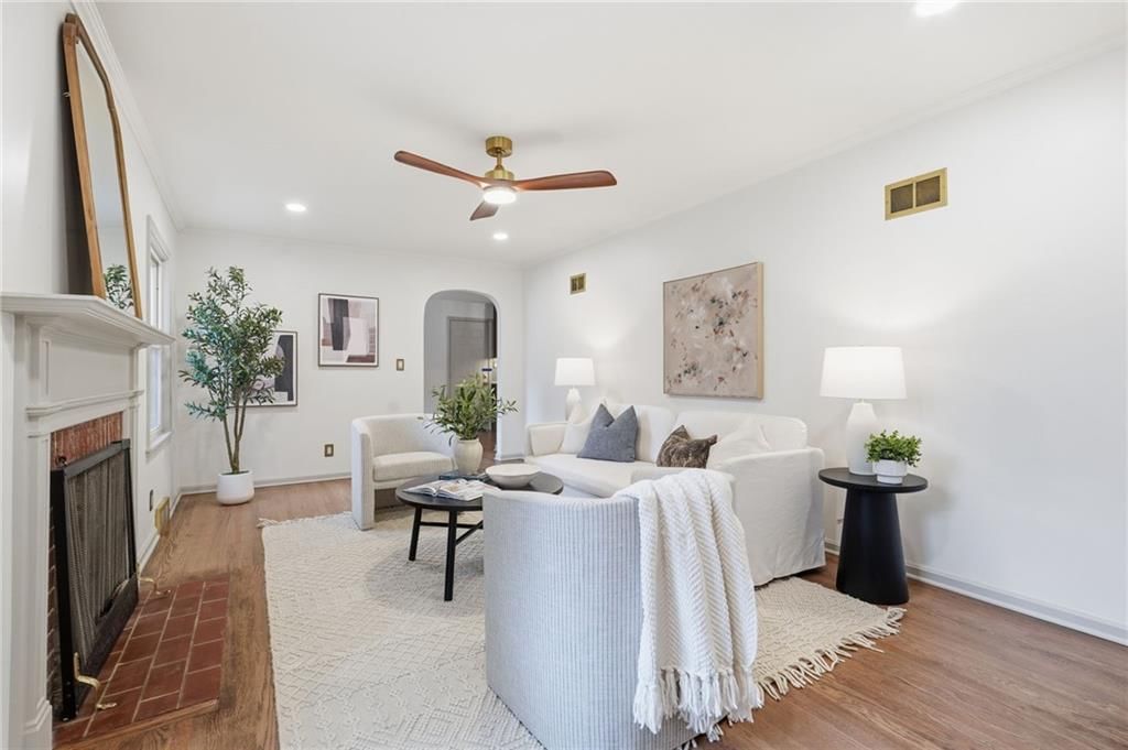 5041 Clark Drive, Roeland Park, KS: listing photo 3