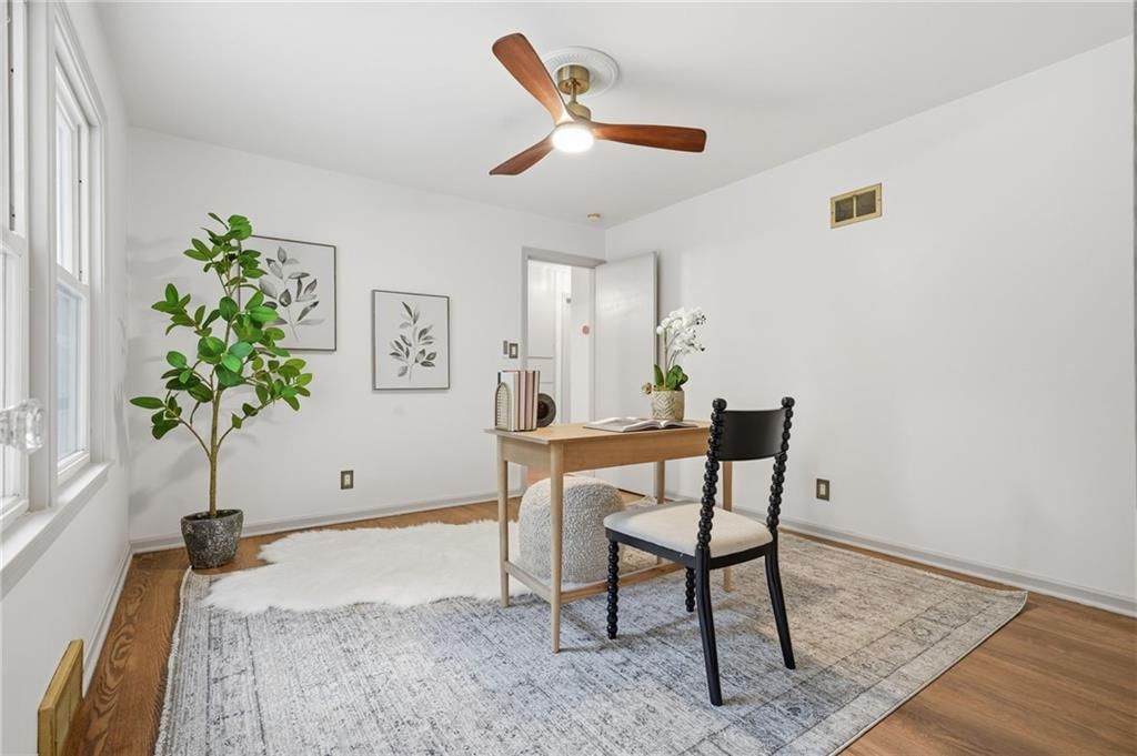 Photo 20 of 26 - 5041 Clark Drive, Roeland Park, KS 66205