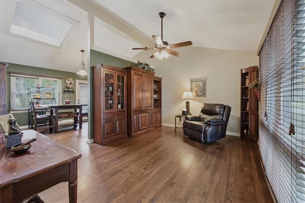 3501 Woodbury Street, Independence, MO: listing photo 2