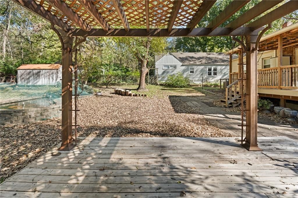 Photo 12 of 37 - 8648 E 27th Street, Kansas City, MO 64129