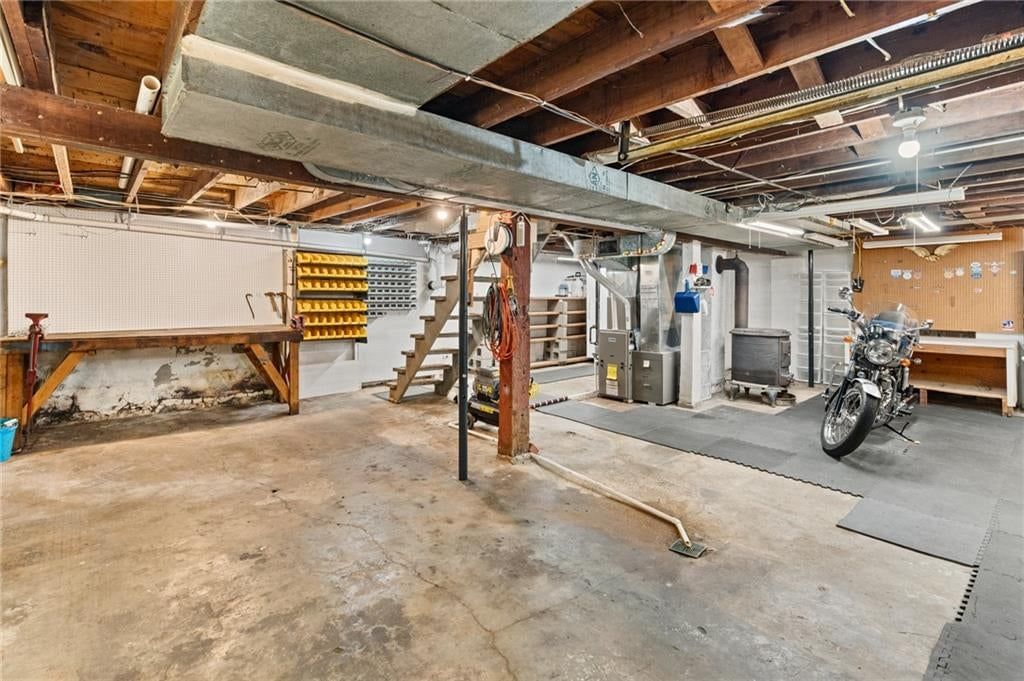 Photo 34 of 37 - 8648 E 27th Street, Kansas City, MO 64129