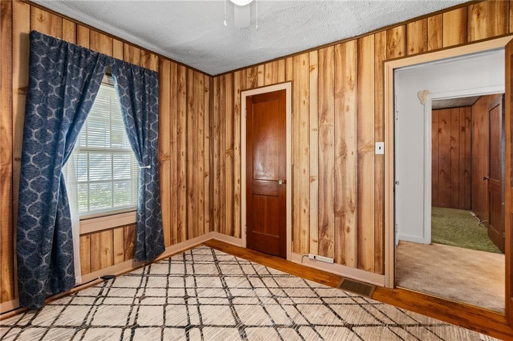 Photo 23 of 37 - 8648 E 27th Street, Kansas City, MO 64129