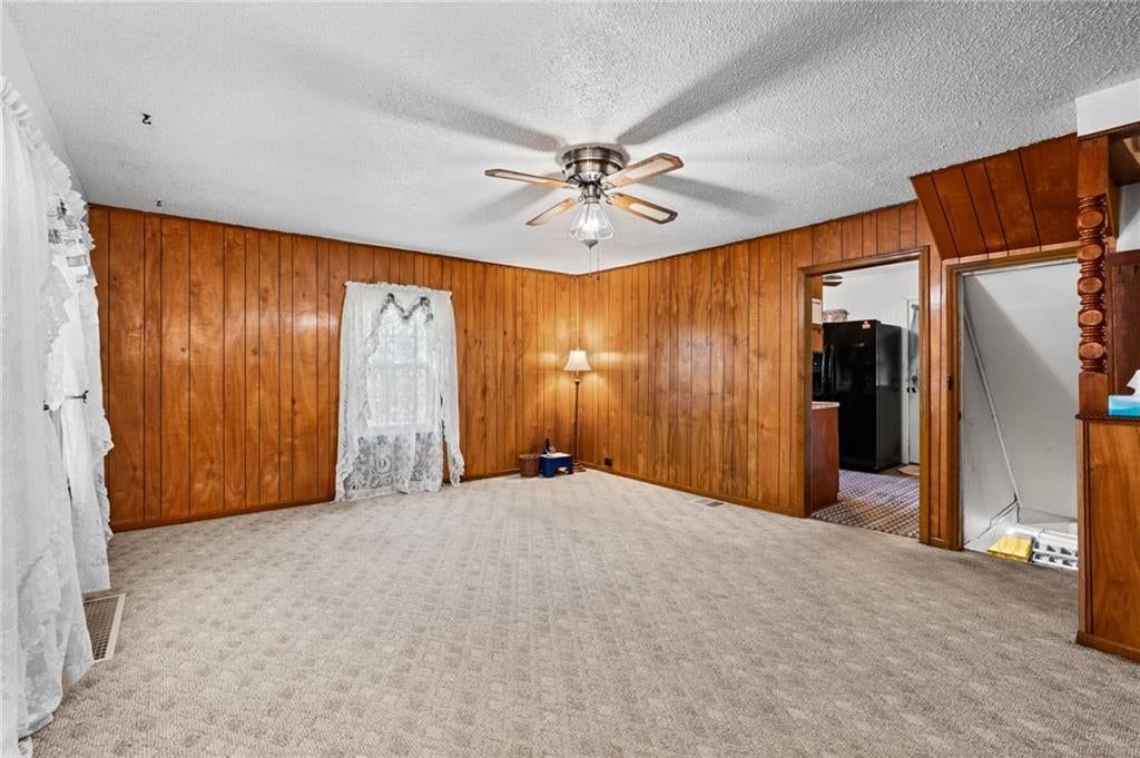 Photo 19 of 37 - 8648 E 27th Street, Kansas City, MO 64129