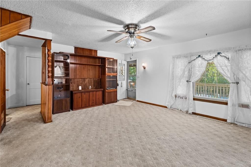 Photo 17 of 37 - 8648 E 27th Street, Kansas City, MO 64129