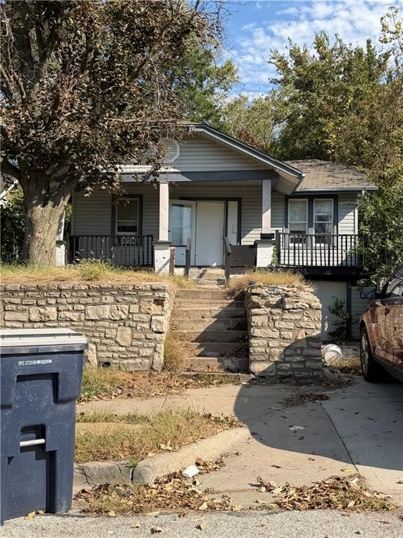 5829 Jackson Avenue, Kansas City, MO