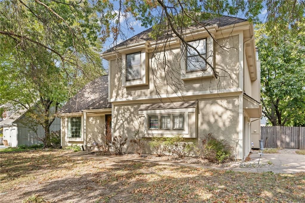 Photo 2 of 39 - 14804 W 84th Terrace, Lenexa, KS 66215