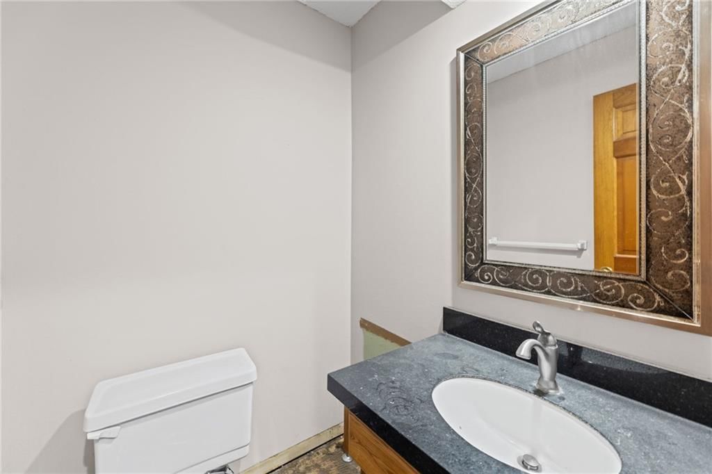 Photo 11 of 39 - 14804 W 84th Terrace, Lenexa, KS 66215