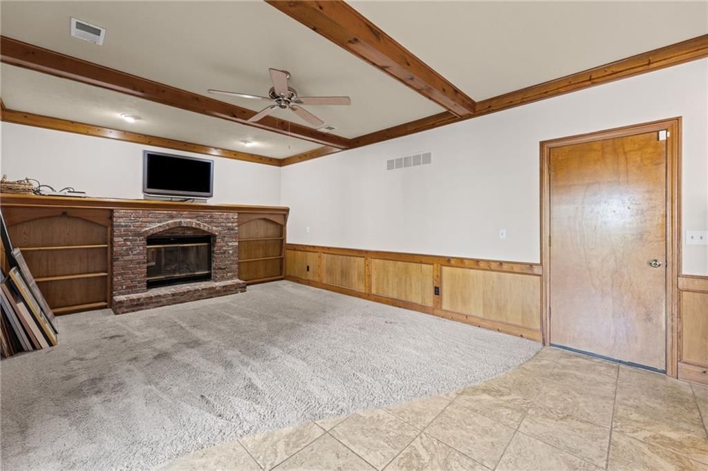 Photo 15 of 39 - 14804 W 84th Terrace, Lenexa, KS 66215