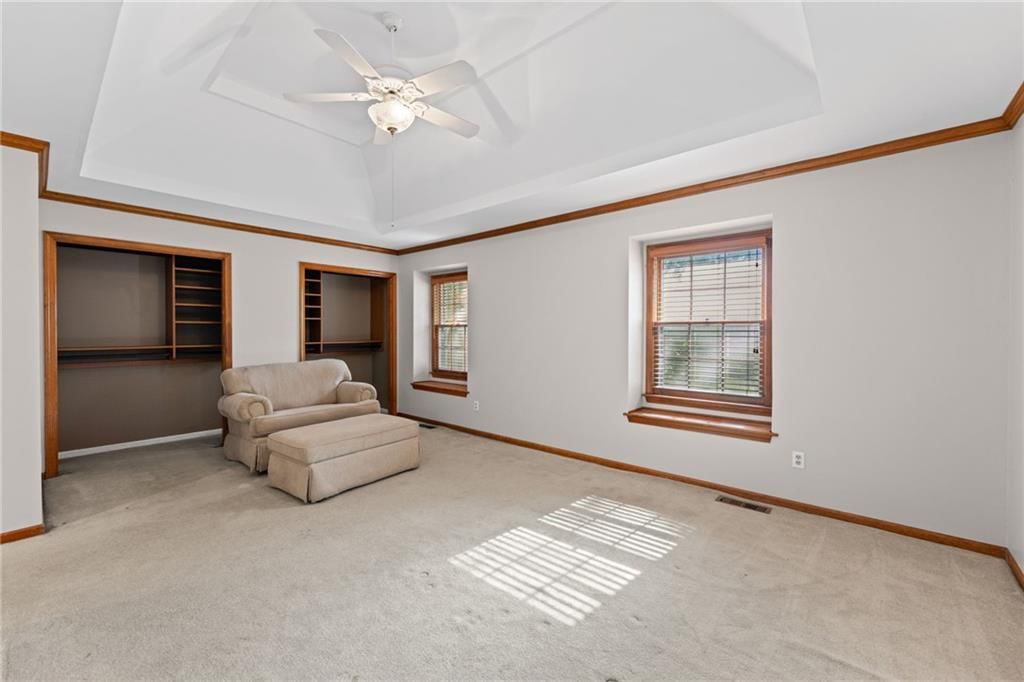 Photo 16 of 39 - 14804 W 84th Terrace, Lenexa, KS 66215