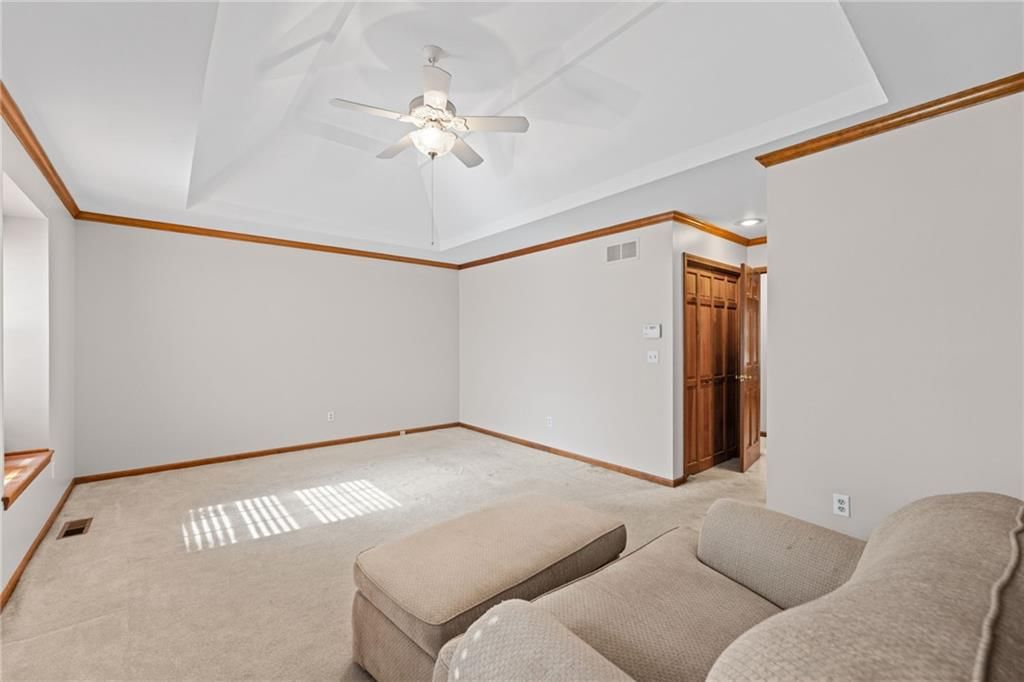 Photo 18 of 39 - 14804 W 84th Terrace, Lenexa, KS 66215
