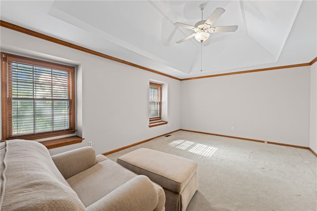 Photo 19 of 39 - 14804 W 84th Terrace, Lenexa, KS 66215