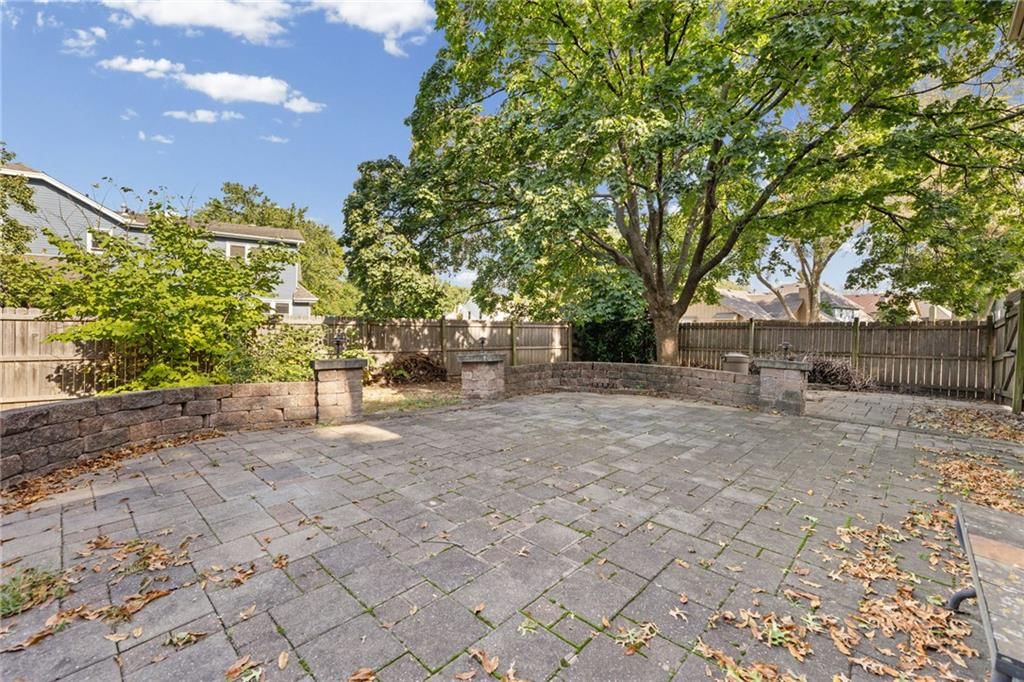 Photo 32 of 39 - 14804 W 84th Terrace, Lenexa, KS 66215