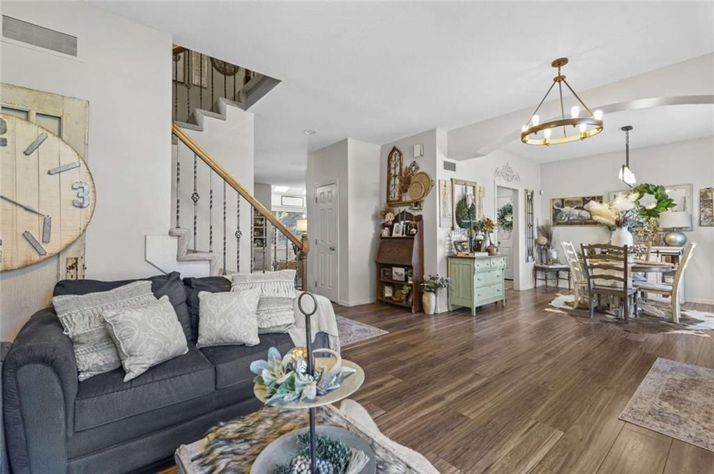 Photo 5 of 51 - 211 Surrey Court, Smithville, MO 64089