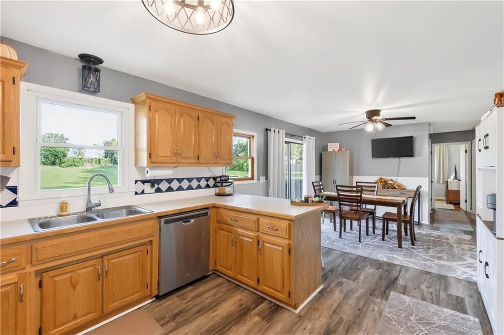 Open floor plan and breakfast nook at 114 W 8th Street, Kearney, MO 64060