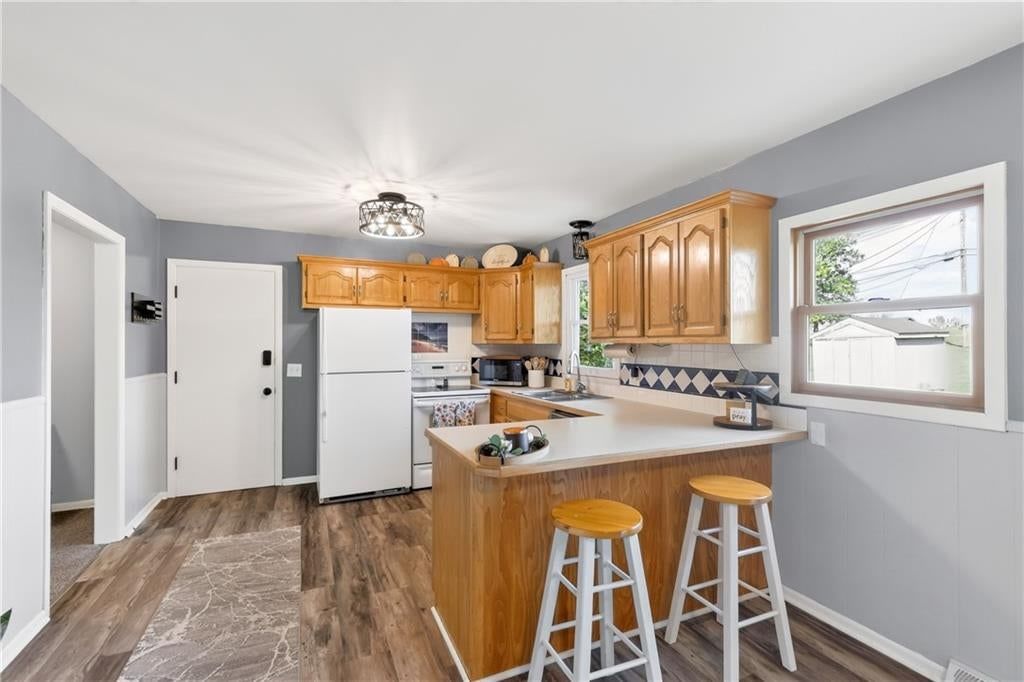 Photo 9 of 24 - 114 W 8th Street, Kearney, MO 64060