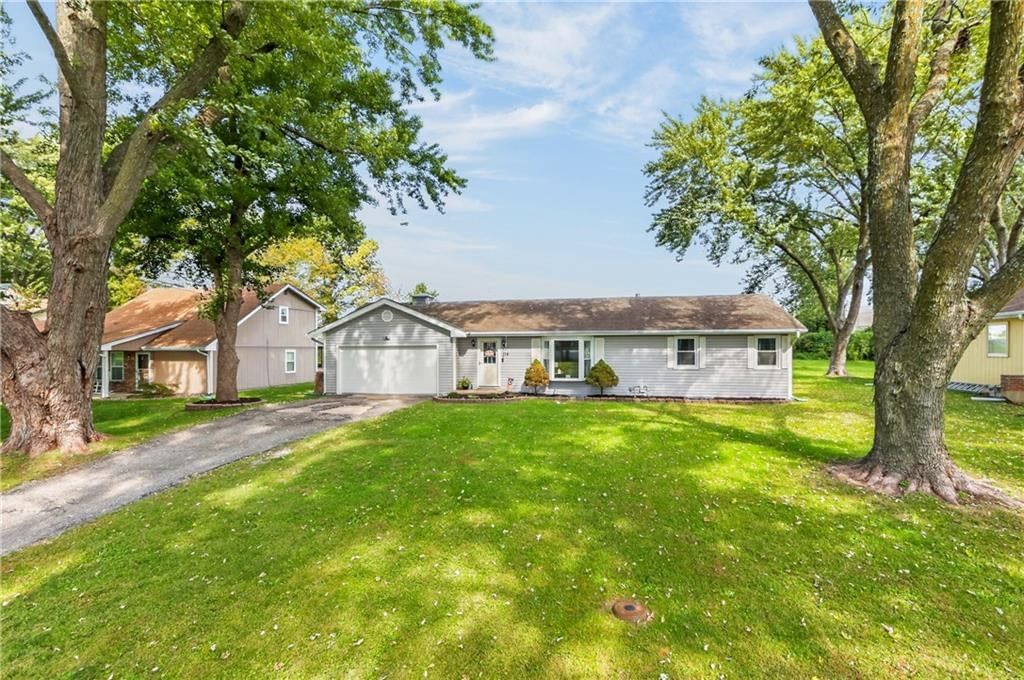Photo 23 of 24 - 114 W 8th Street, Kearney, MO 64060