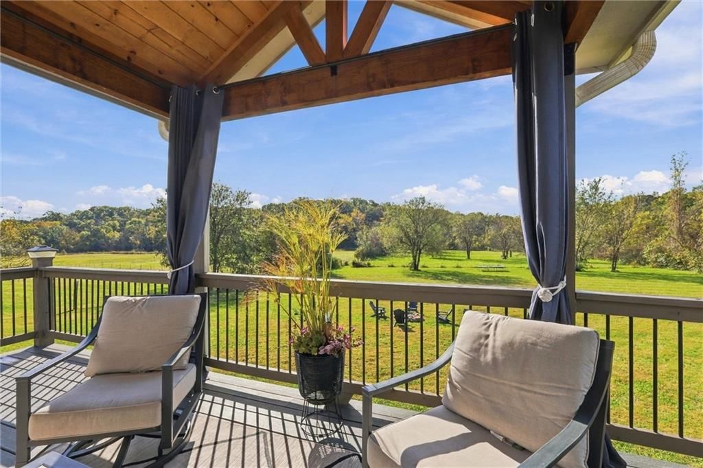 10641 DONAHOO Road, Kansas City, KS: listing photo 3