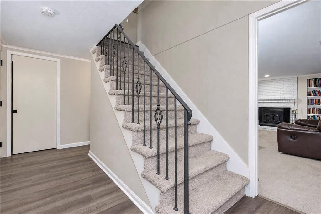 6101 Englewood Avenue, Raytown, MO: listing photo 3