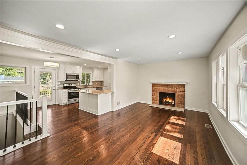 7332 Parallel Parkway, Kansas City, KS