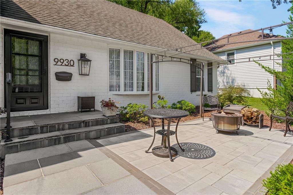 9930 Linden Street, Overland Park, KS: listing photo 3