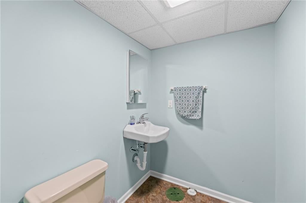 Photo 26 of 31 - 6527 Maple Drive, Mission, KS 66202
