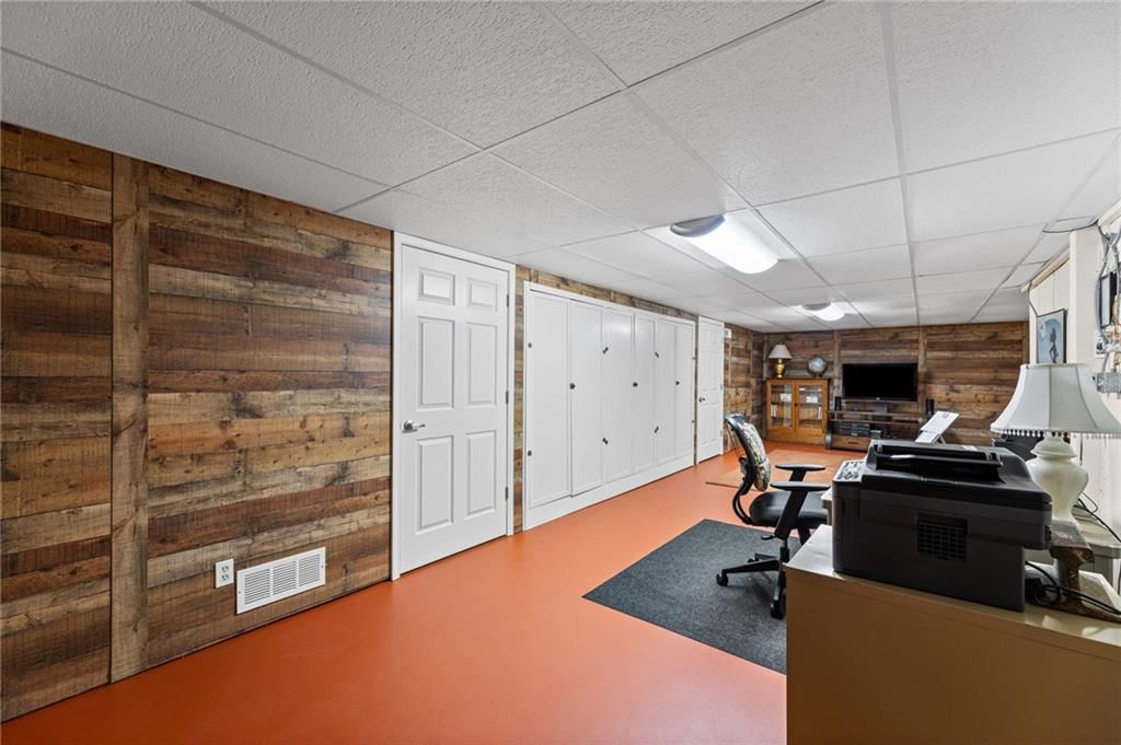 Photo 24 of 31 - 6527 Maple Drive, Mission, KS 66202