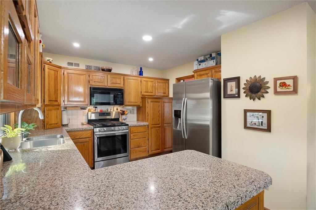 Photo 14 of 52 - 1320 S 105th Street, Edwardsville, KS 66111