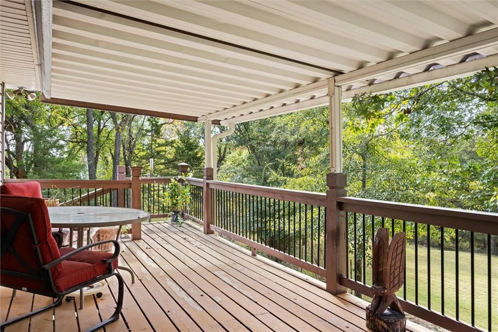 Photo 18 of 52 - 1320 S 105th Street, Edwardsville, KS 66111
